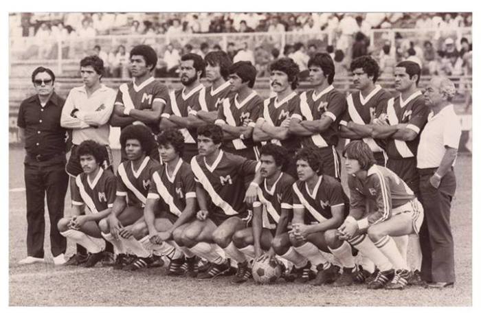 Equipo campeón de segunda división de 1980 con el entrenador "Pachico" García
